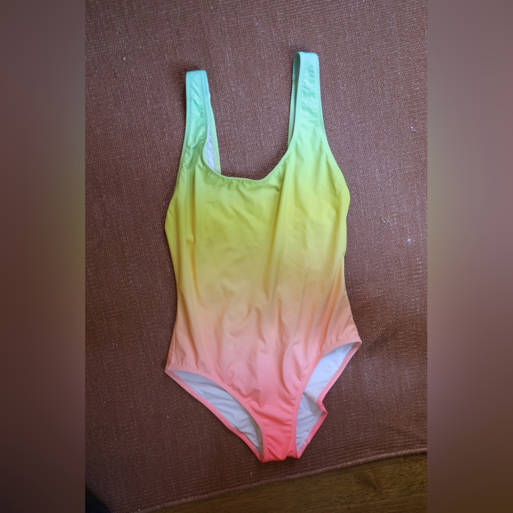 Solid & Striped ombré one piece maillot scoop back swimsuit like new! Sz M